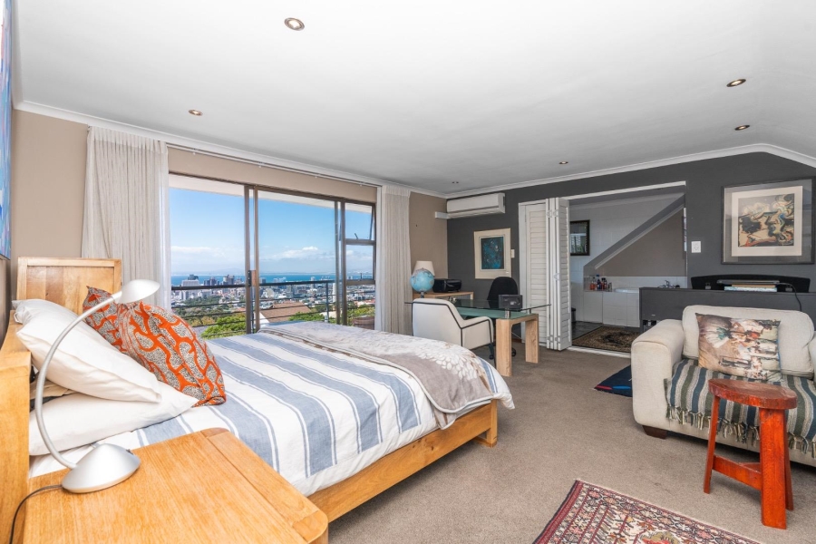 5 Bedroom Property for Sale in Oranjezicht Western Cape